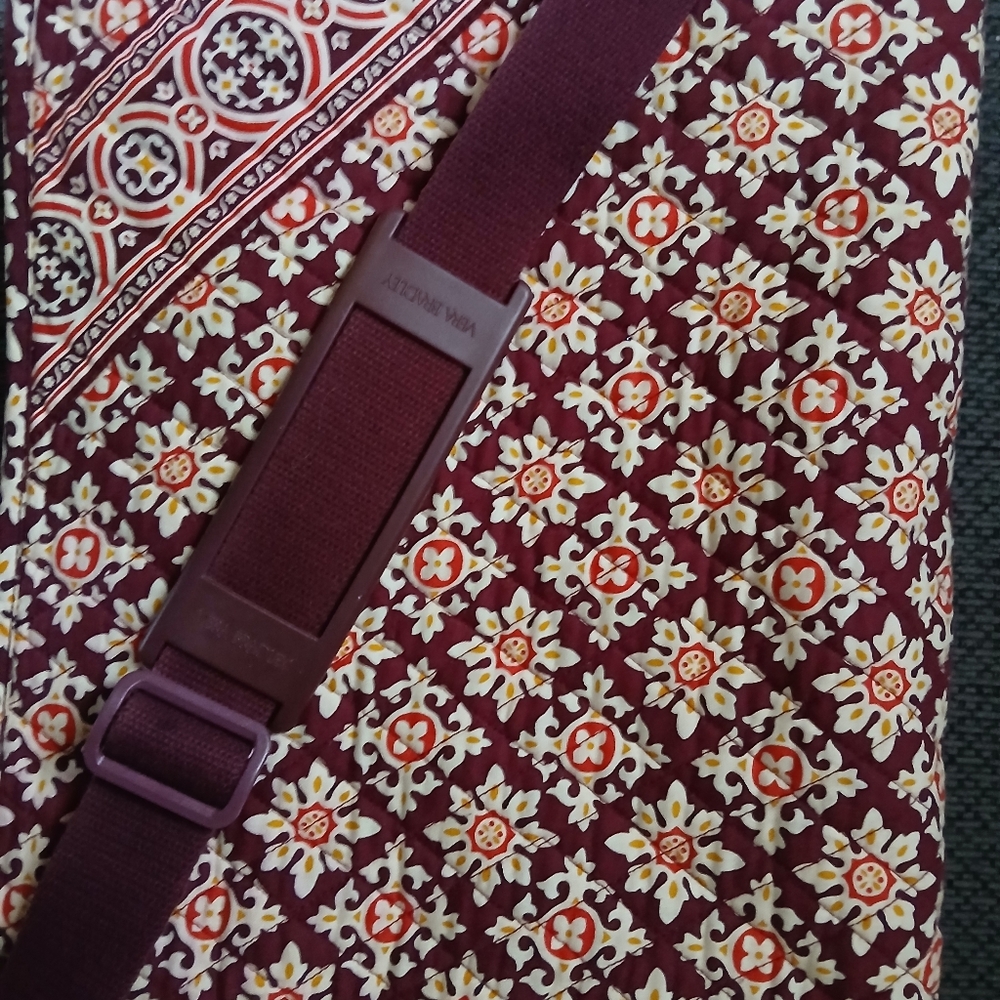 Vera Bradley Messenger bag